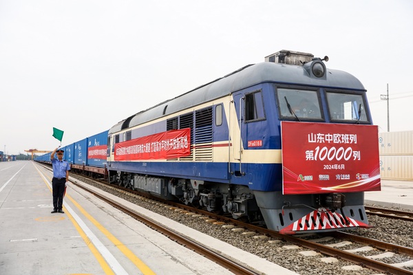 1766388716060021159.jpg 7 物流 山东中欧班列累计开行突破10000列(1).jpg